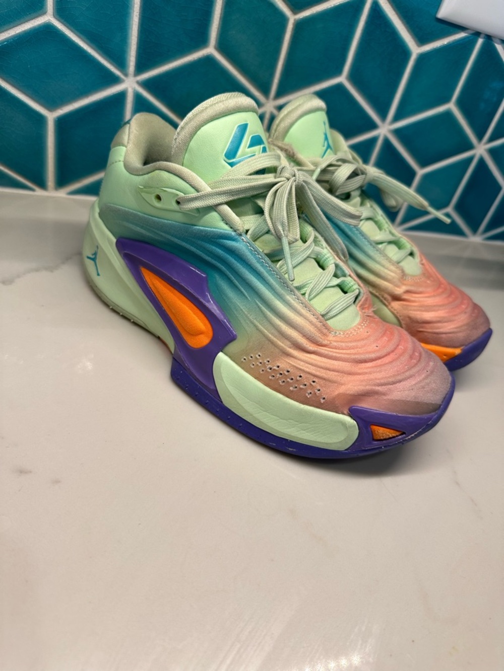 Jordan Luka Doncic 3 Blurred Vision boys sneakers size 4